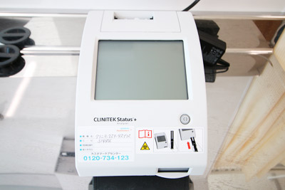 小型尿分析装置